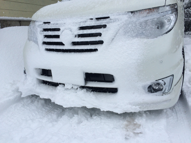 雪のせいで超音波センサーが誤作動しまくり 日産セレナc26 後期 の情報あれこれブログ